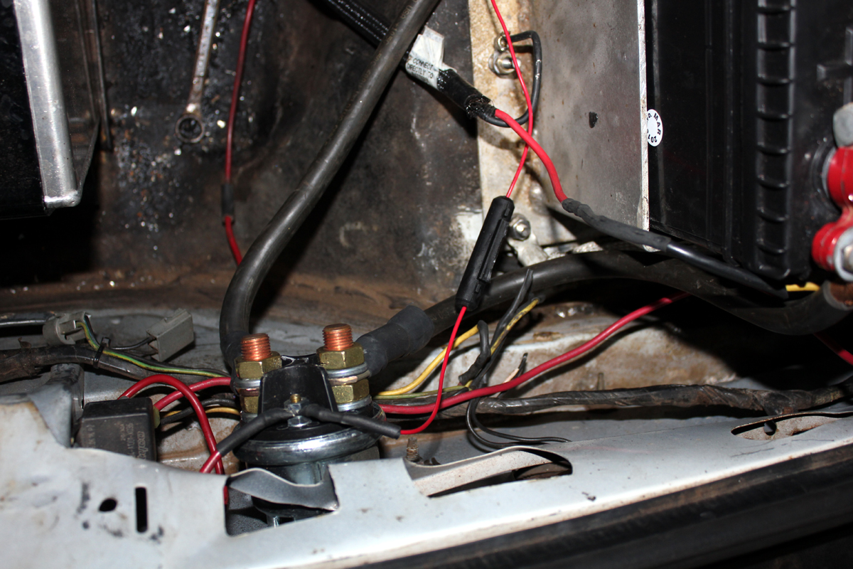 Battery trunk wiring